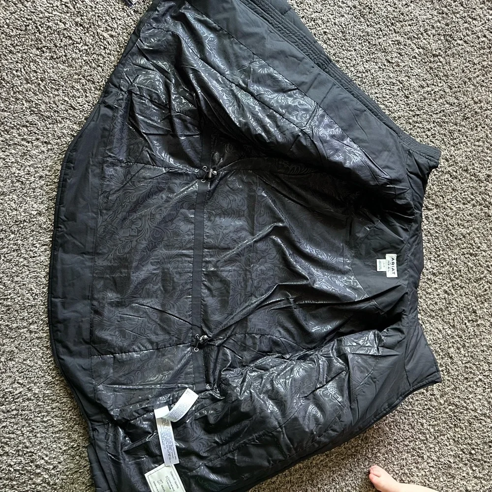 Ariat Black Insulated Jacket - Picture 6 of 7